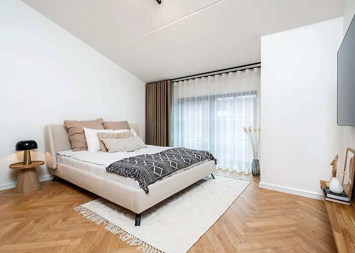 Stylish Volta Quarter Studios - Keyless Check-In
