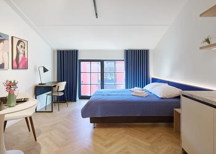 Stylish Volta Quarter Studios - Keyless Check-In