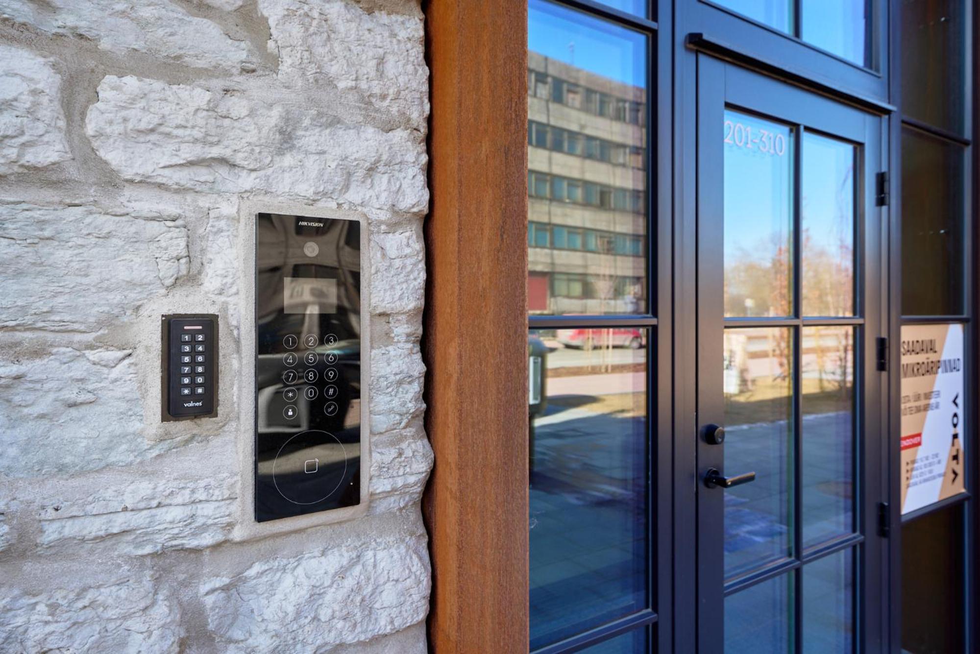 Stylish Volta Quarter - Keyless Check-in *