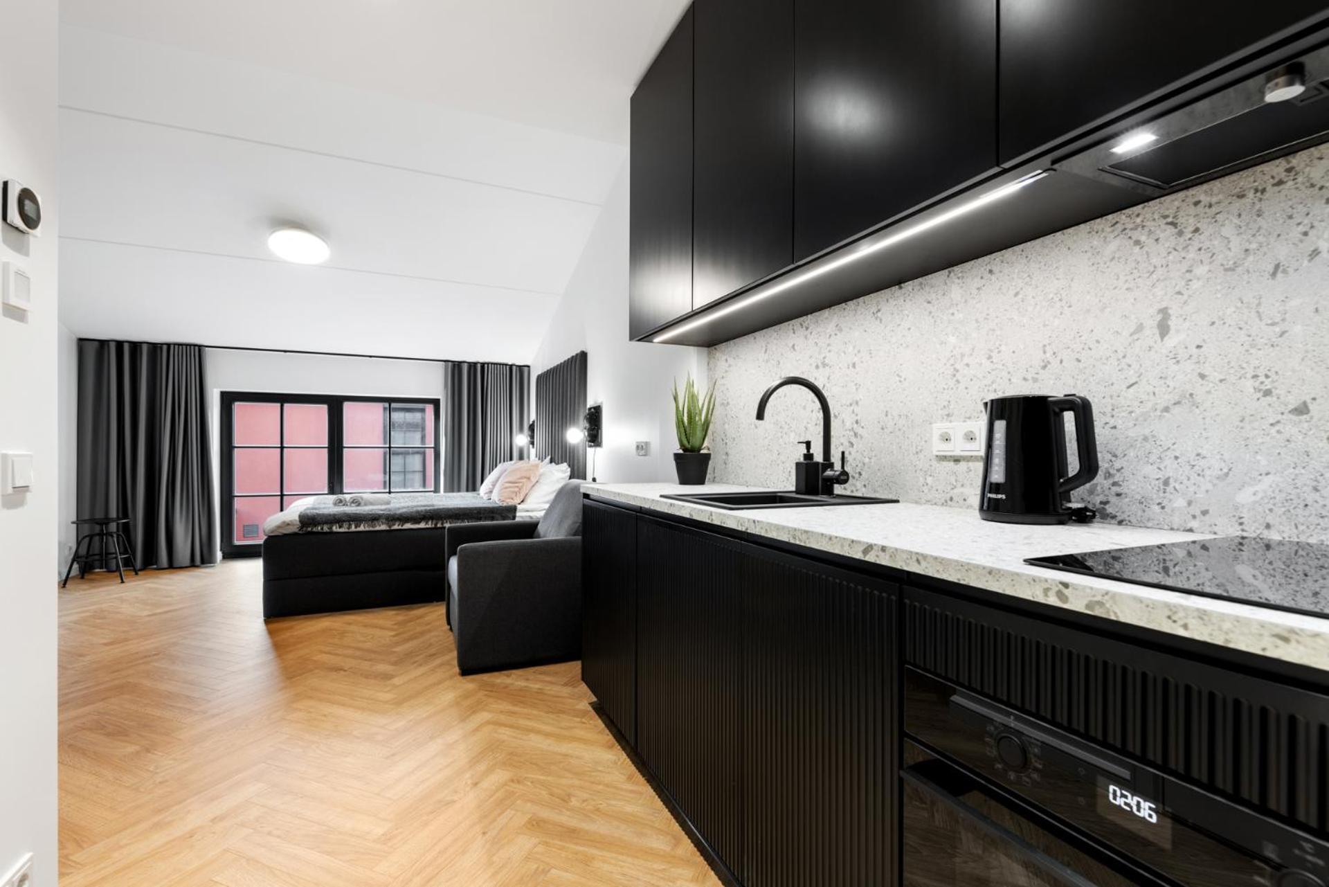 Stylish Volta Quarter With Ac *
